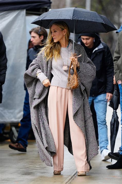 carrie bradshaw fendi baguette catwalk|carrie bradshaw today.